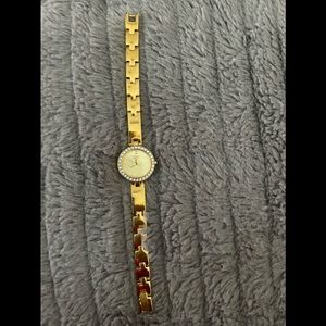 Women’s citizen gold and Swarovski crystal bezel!